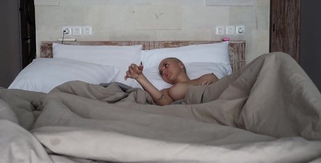 Sweet Ronde naked model images