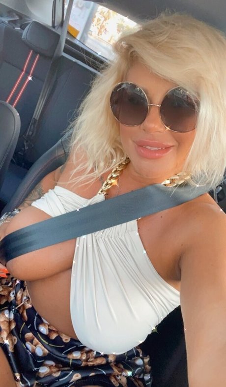 Raluval star naked galleries