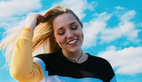 Morgan Watt star nude img