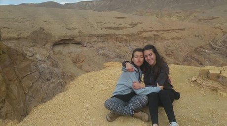 Sara Avni actress gallery