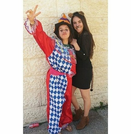 Sara Avni naked model archive