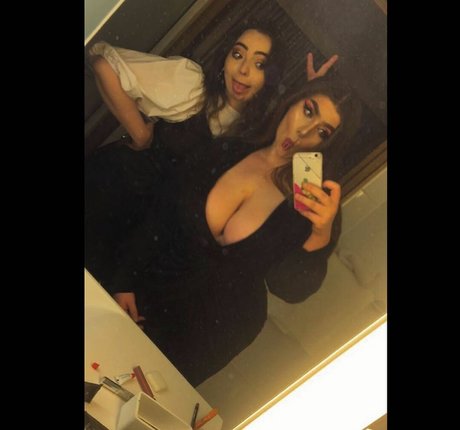 Sophie C star naked img