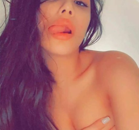 Miriam Tay pornstar adult images