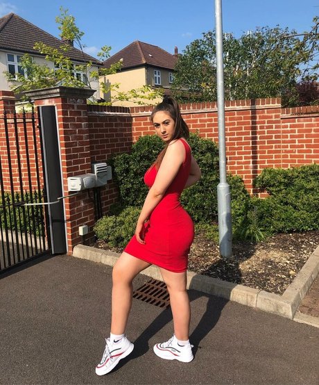 Soph Alice adult star image