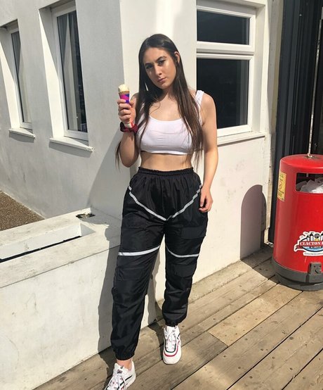 Soph Alice pornstar art gallery