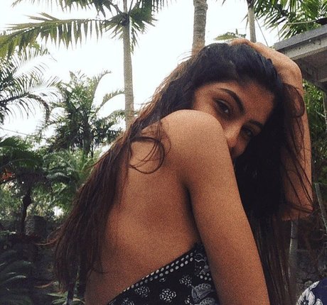 Antoenella nude model gallery