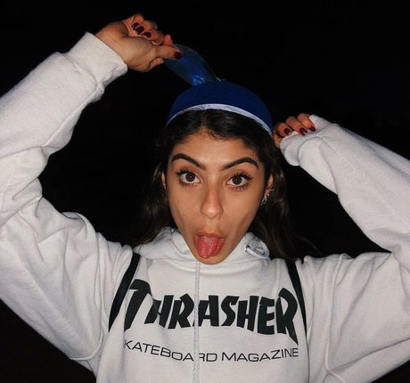 Antoenella model art photos