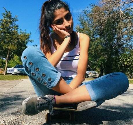 Antoenella top star archive