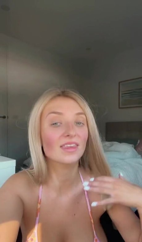 Lauren Stephens star naked pic