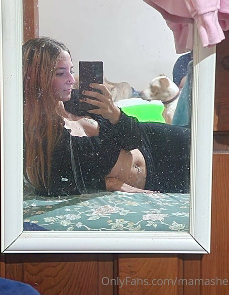 Mama she star pornographic pics