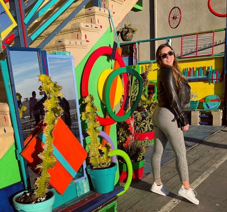 Jenna Ashley erotic pornstar img