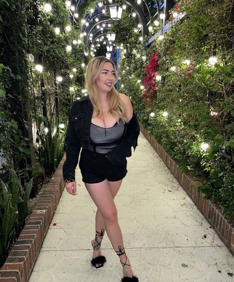 Jenna Ashley erotic model archive