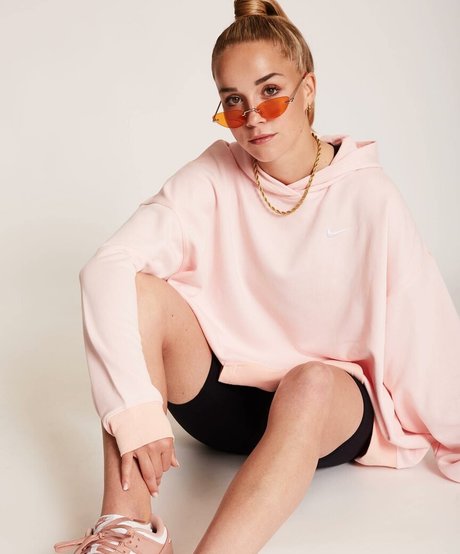 Giulia Gwinn xxx model photo