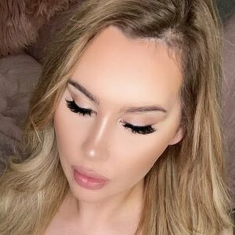 Nennamariaa high quality model images