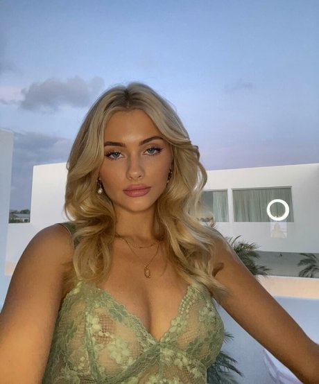 Jami Knight_ pretty model pics