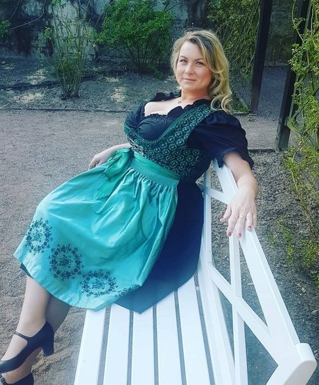 pati rose_ hot actress img