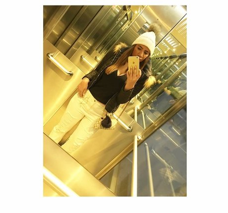 petite bbc onlyfans beautiful naked photo