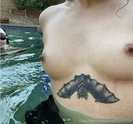 AnnaliseHorror pornstar pretty gallery