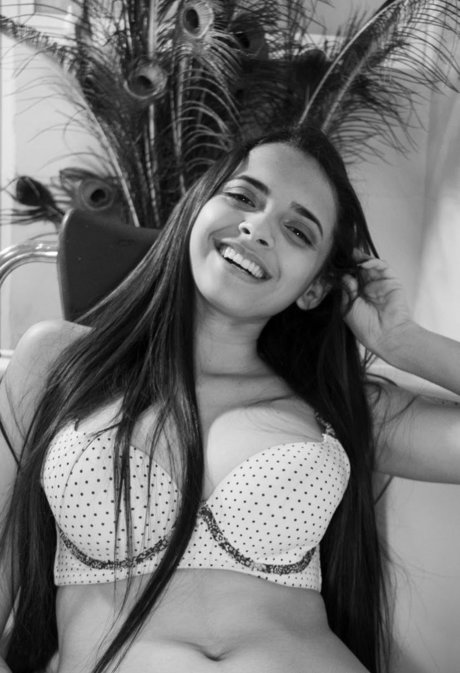 Valeria Rey star img