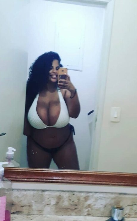 Mayla Coimbra model beautiful archive