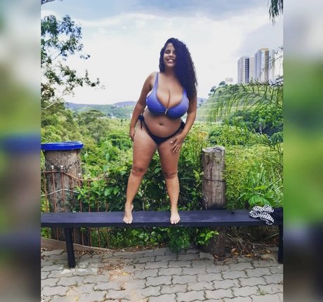 Mayla Coimbra star porn photo