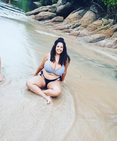 Mayla Coimbra pretty actress galleries