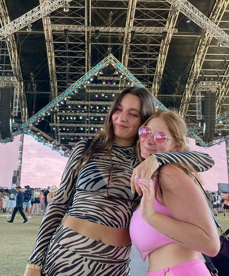 swimming pool onlyfans porno archive