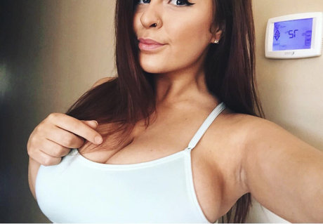 Katie LaRowe pretty model images