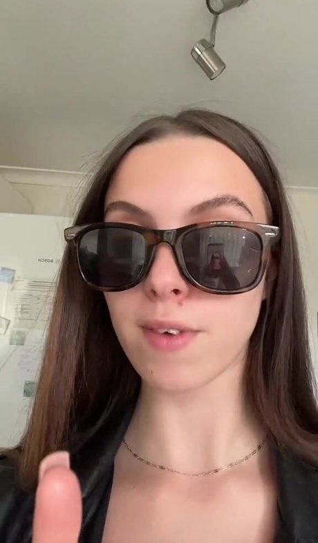 Chelsea Rowlinson pornstar free photos