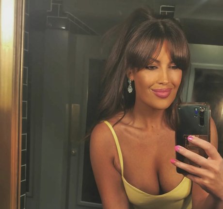 Vicki Walker exclusive actress photo