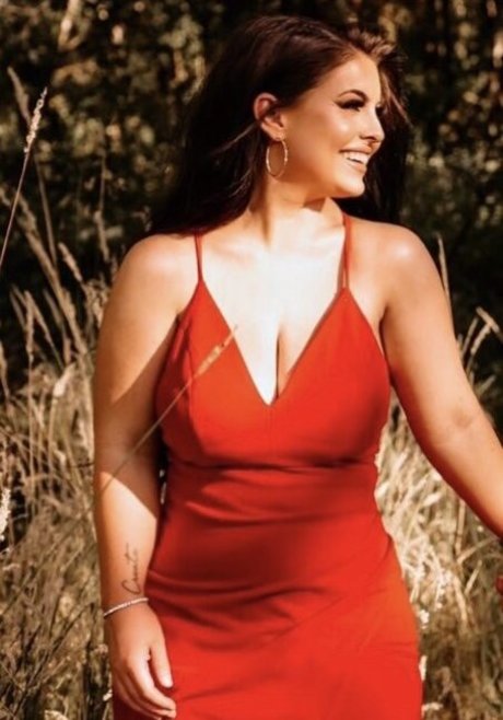 Makenzie model naked pictures