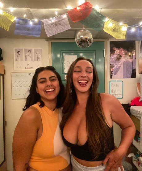 curly ebony onlyfans top pictures