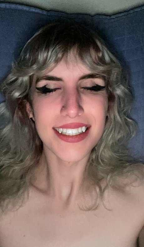 Zelda McKay star erotic archive