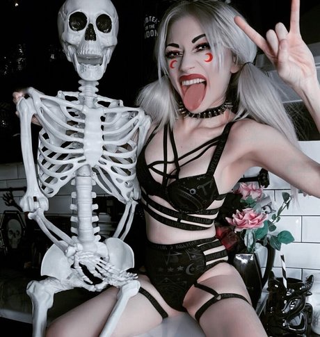 deathcandy exclusive model pic