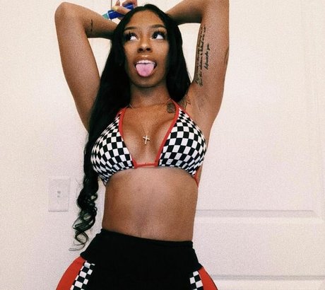 Realamarie hot pornstar gallery