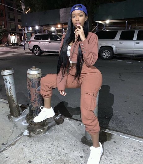 Realamarie naked pornstar gallery