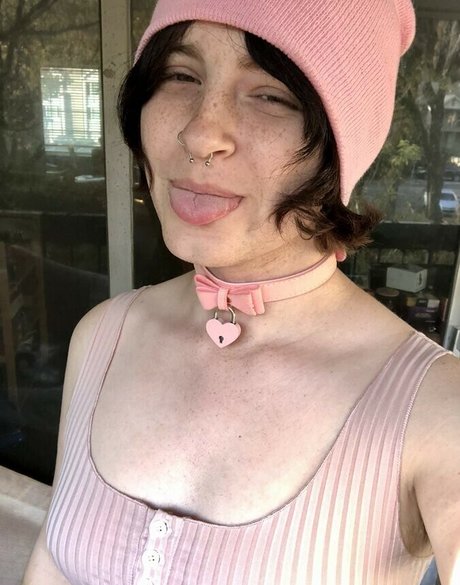 Scarlet Skeie star free galleries