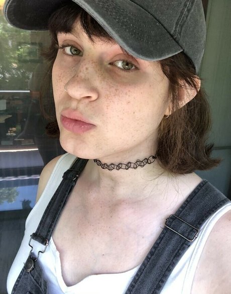 Scarlet Skeie star sex img