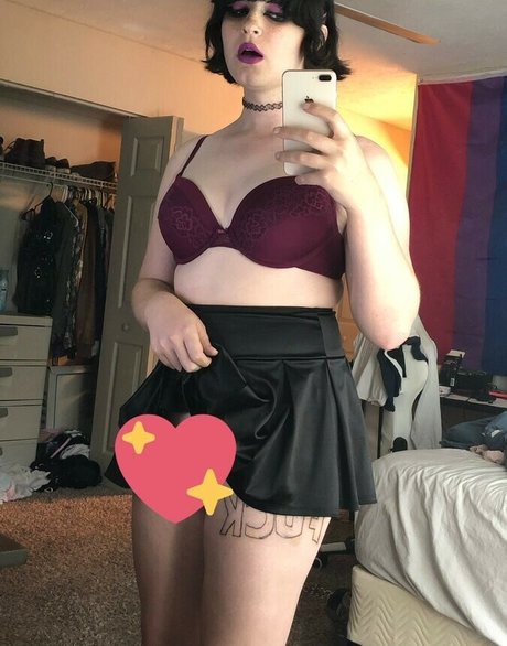 Scarlet Skeie model free gallery