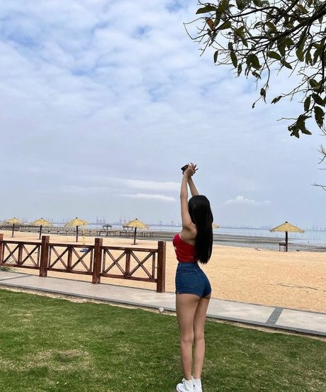 Luna Hwang free star photo