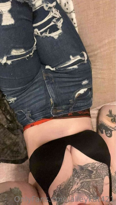 big clit onlyfans free nude image