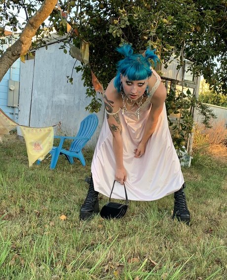 gothbimboxxx beautiful model image