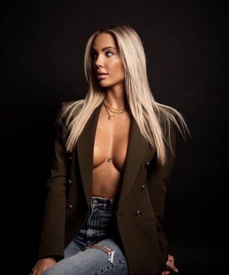 Sarah Endres pornstar top image