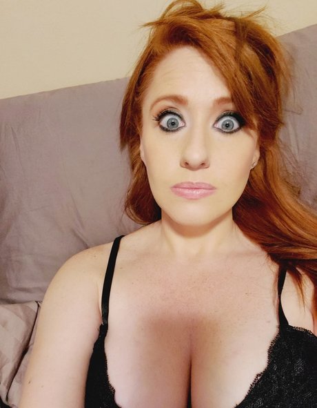 Rawrist pornstar nude picture