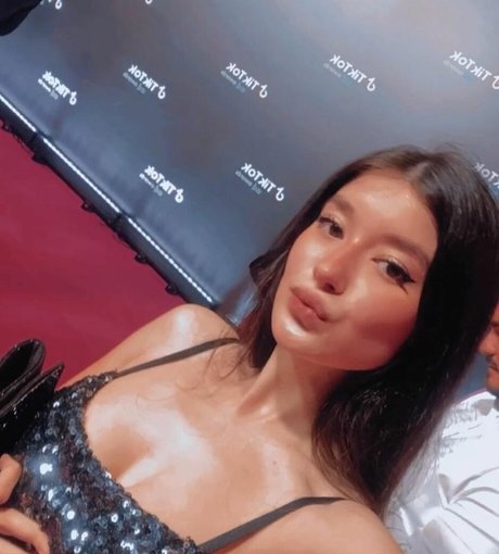 Gbii Mel0 pornographic model img