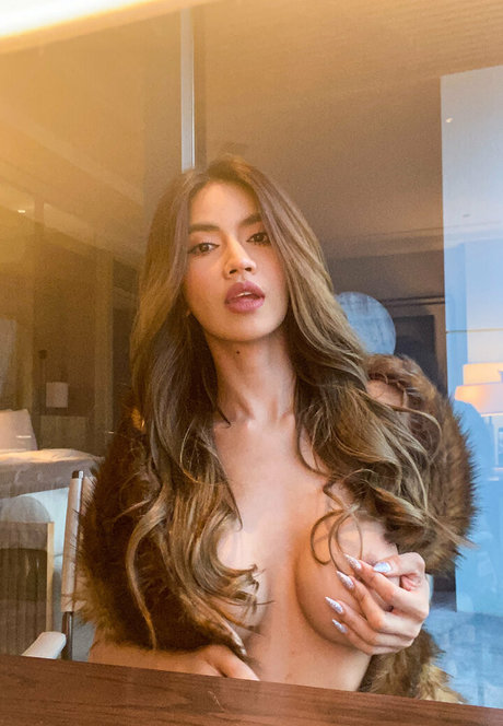 Foxy Fuengfah model nice galleries