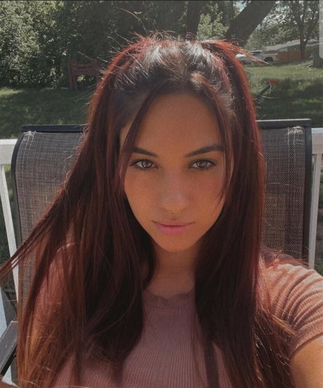 Rissaxtine star porn archive