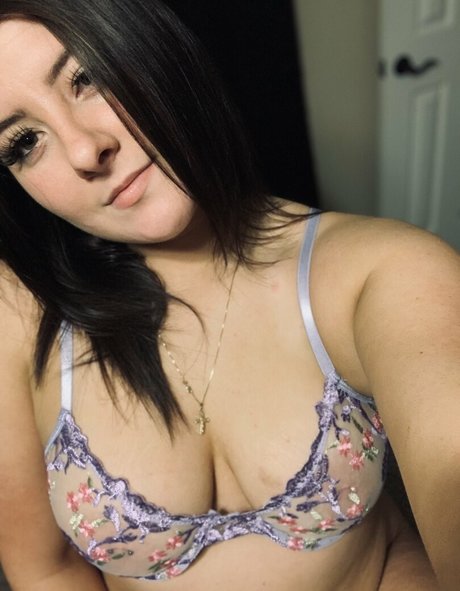 fattyass203 naked actress photo