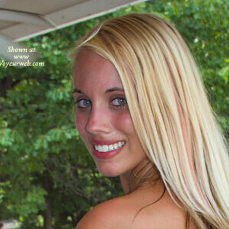 Dana Adiva porn star photo