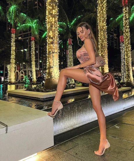 Dasha Mart art star picture